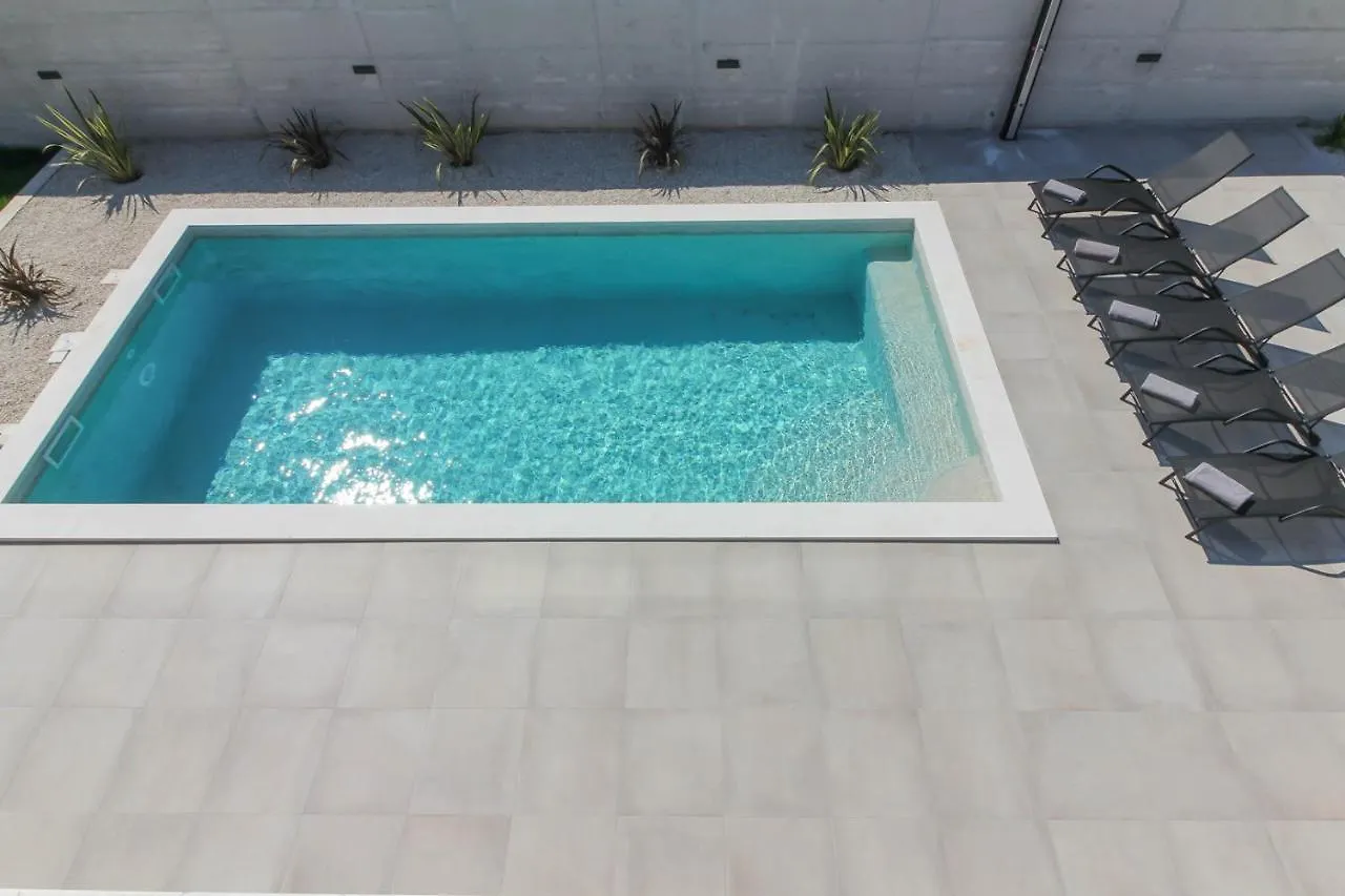 Modern Villa With Private Pool In Pula