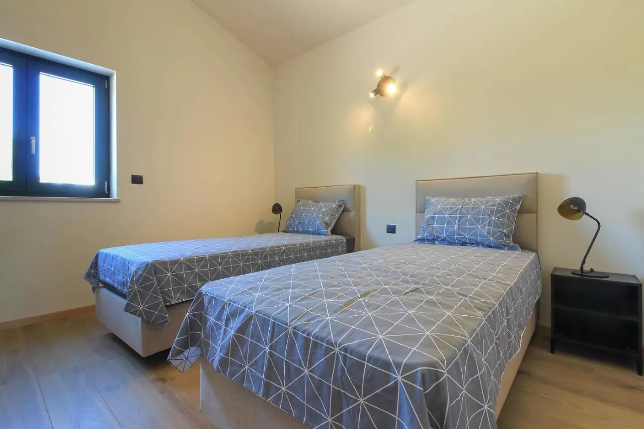 Modern Villa With Private Pool In Pula 0*,